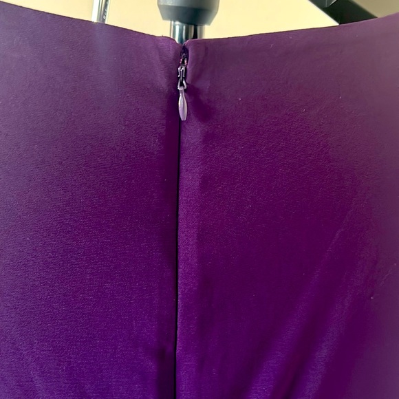 Dress with sheer sleeves - Picture 2 of 4